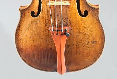 5260AmatiViolinFrontBottomLG.jpg