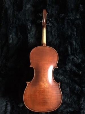 574604428_2_644x461_skripka-4-4-kopiya-amati-v-otlichnom-sostoyanii-tselnaya-nizhnyaya-deka-fotografii.jpg