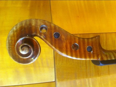 chineese-violin-scroll.jpg